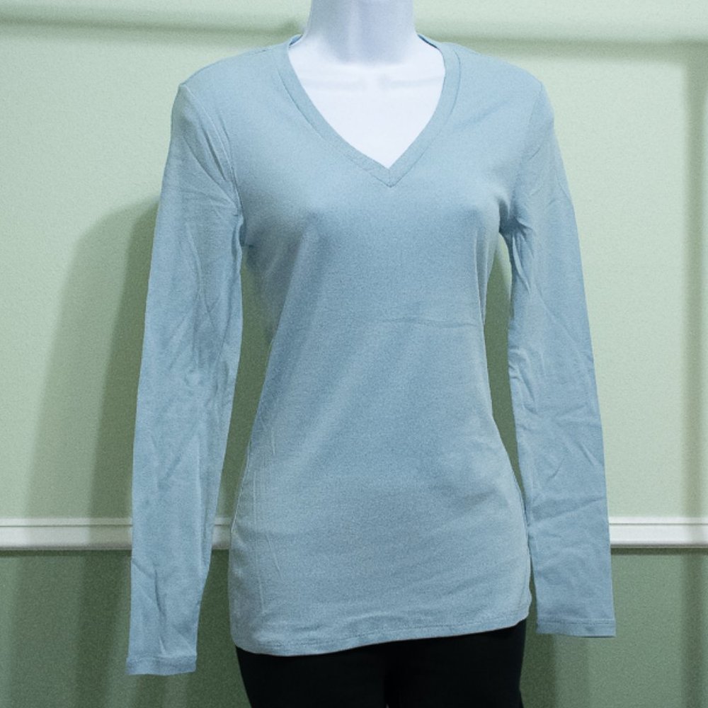 S Old Navy Fitted long sleeve V-neck T shirt